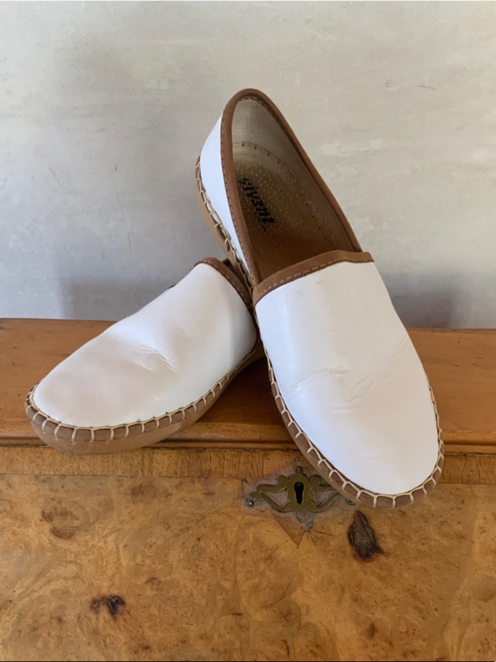 VIVANZ White Driving Moccasin 39M💟